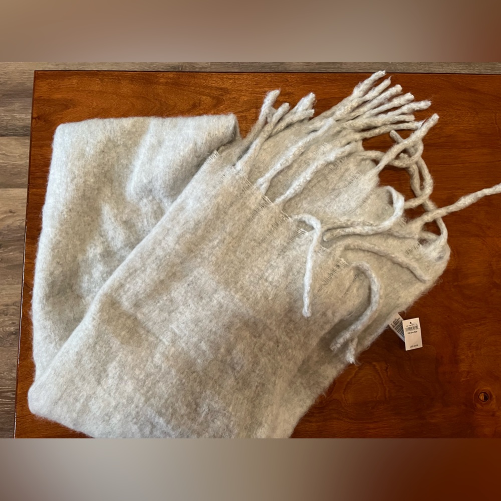 American Eagle super soft oversized scarf